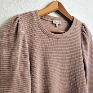 Chenault Super Soft Neutral Baggy Puff Shoulder Minimalist Sweater: S